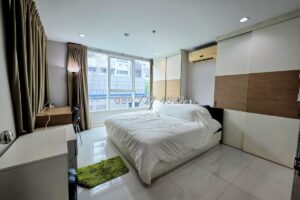 [ขาย] คอนโด สุขุมวิท ลิฟวิ่ง ทาวน์ (Sukhumvit Living Town) อโศก 2 ห้องนอน 58.90 ตร.ม. มีที่จอดรถประจำ ใกล้ MRT เพชรบุรี และ มศว